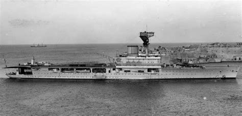 foto immersione su portaerei hermes|HMS Hermes (95) .